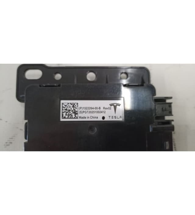 Блок управления {M3_MY}, Tesla Model S (OEM 1522264-00-B)