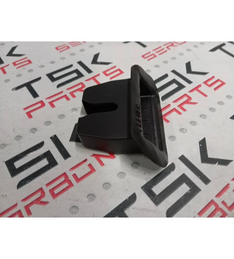 Накладка замка кр баг, Tesla Model Y (OEM 1584544-00-C)