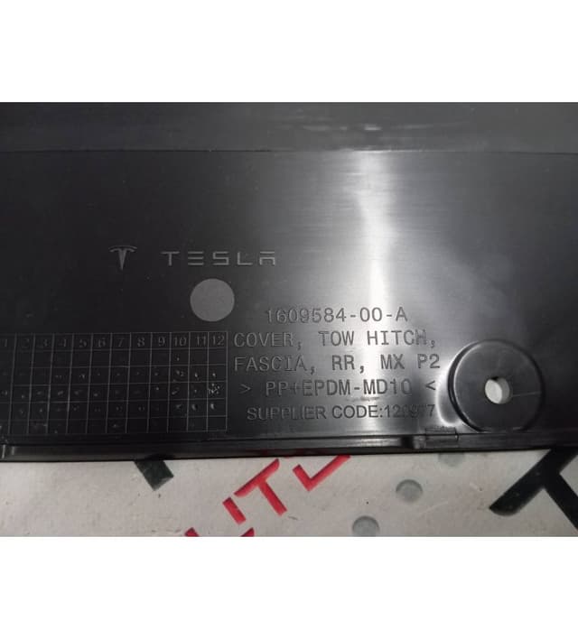 Заглушка сцепного устройства, Tesla Model X (OEM 1609584-00-A)