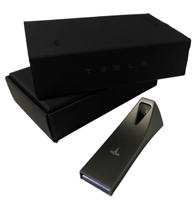 Флеш карта USB 128 GB, Tesla Model S (OEM 1628188-00-A)