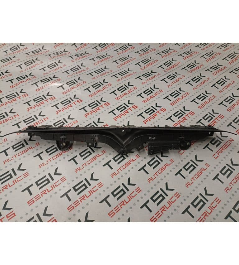 Кронштейн V-образного логотипа переднего бампера, Tesla Model S (OEM 1779981-00-A)
