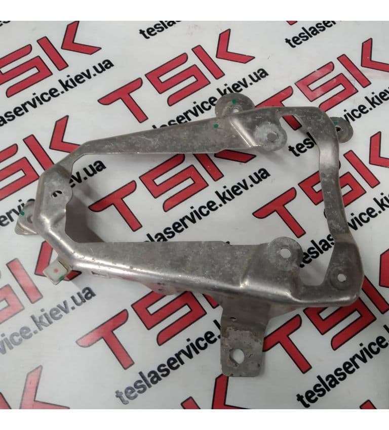 Кронштейн компрессора (металл), Tesla Model S (OEM 6006404-00-B)