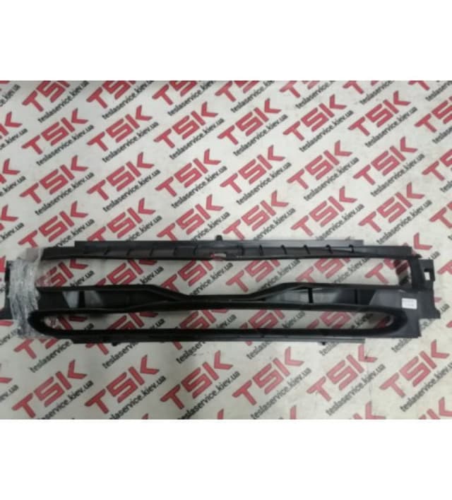 Диффузор передний центрального радиатора (без радара), Tesla Model S (OEM 6008193-00-B)