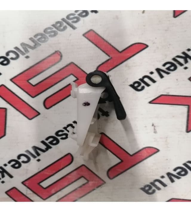 Ручка открытия капота, Tesla Model S (OEM 6009132-00-A)