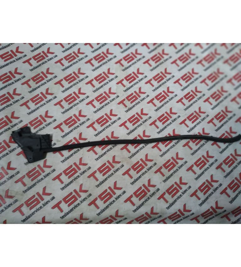 Уплотнитель двери задней левой, нижний MS {MS_MSR}, Tesla Model S (OEM 6009595-00-D)