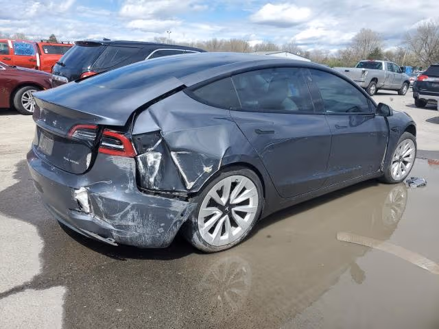 Tesla Model 3 2021