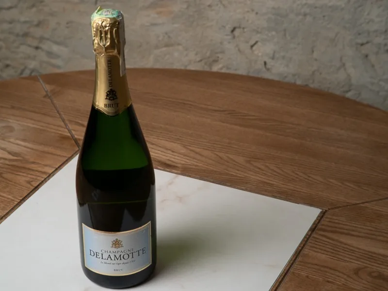 Champagne Delamotte, Brut, 12% - Lili Bistro у Одесі