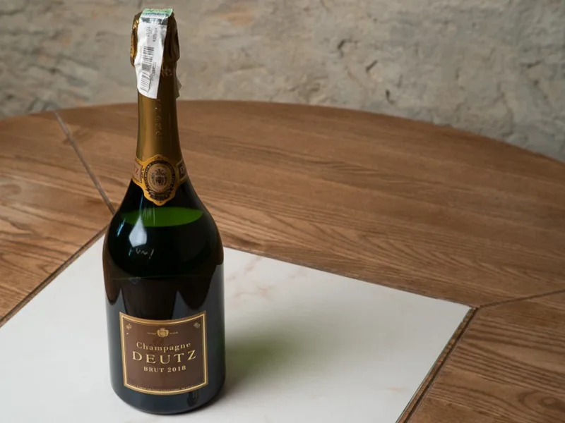 Champagne Deutz, Brut, 12% - Lili Bistro у Одесі